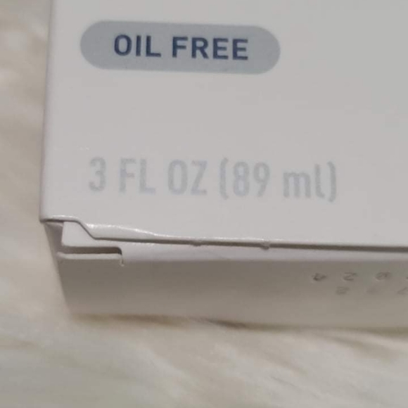 CeraVe AM Facial Moisturizing Lotion with SPF 30 - Picture 2 of 5